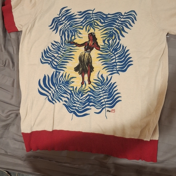 Me369 Women's Graphic Tee - Red and White - Picture 9 of 9